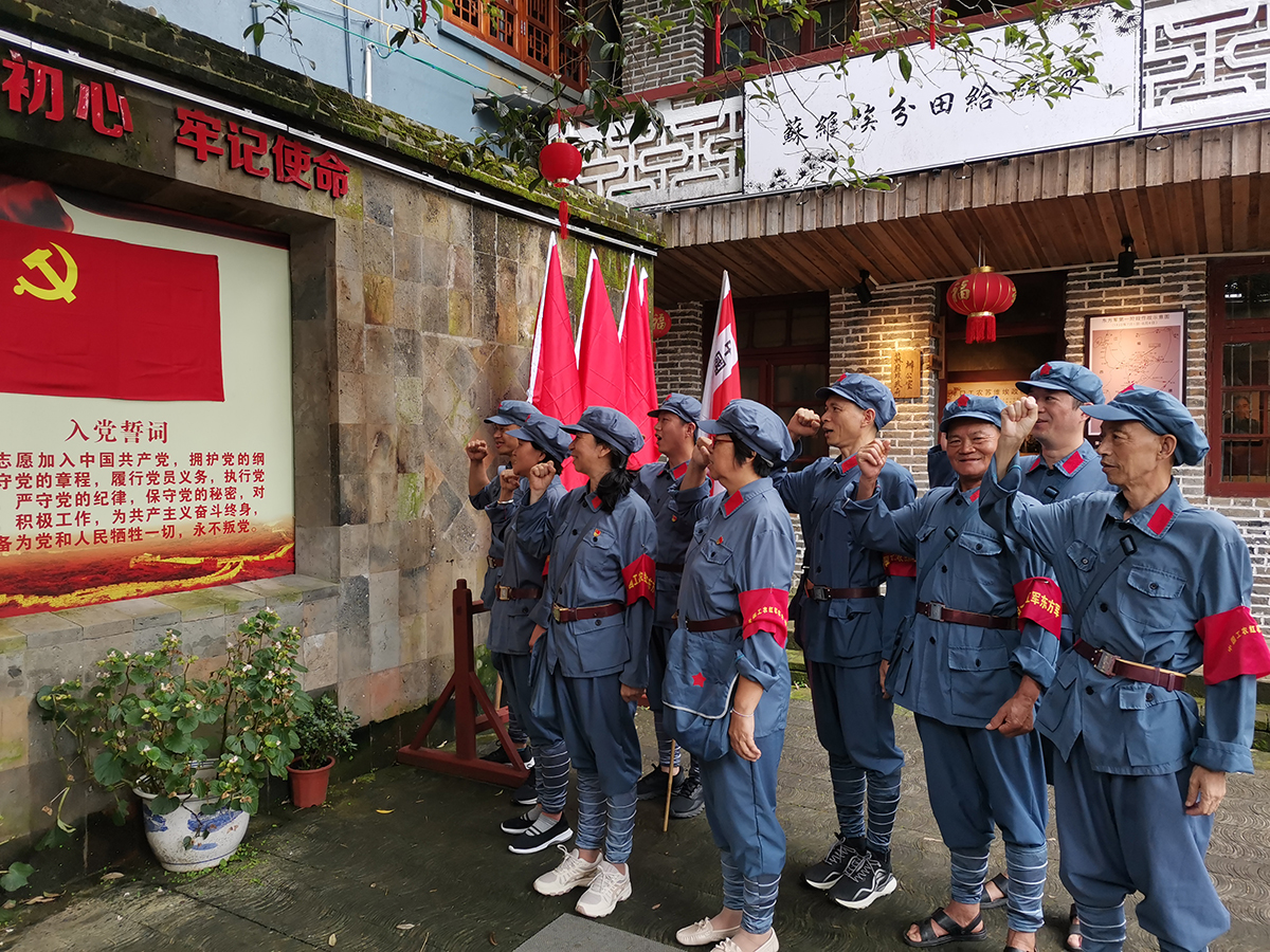 虹潤(rùn)公司黨支部組織開展“尋找紅色足跡，牢記初心使命”主題黨日活動(dòng)